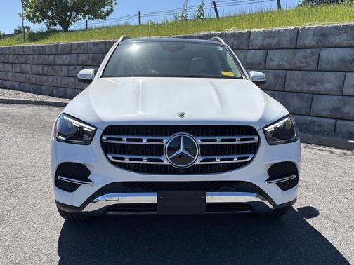 MANUFAKTUR Moonlight White Metallic 2026 Mercedes-Benz GLE 350 4MATIC