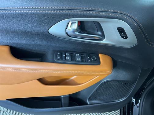2025 Chrysler Pacifica L