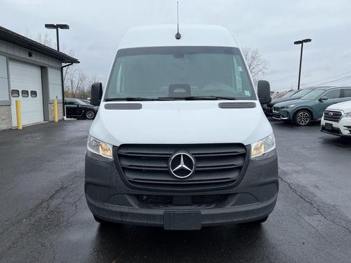 2025 Mercedes-Benz Sprinter 2500 Standard Roof