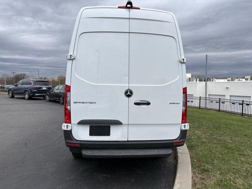 2025 Mercedes-Benz Sprinter 2500 Standard Roof