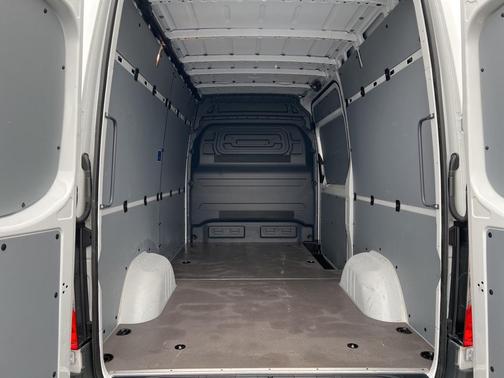 2025 Mercedes-Benz Sprinter 2500 Standard Roof