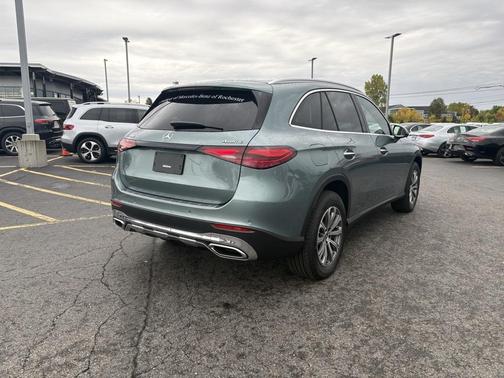 2025 Mercedes-Benz GLC 300 4MATIC