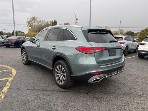 2025 Mercedes-Benz GLC 300 4MATIC