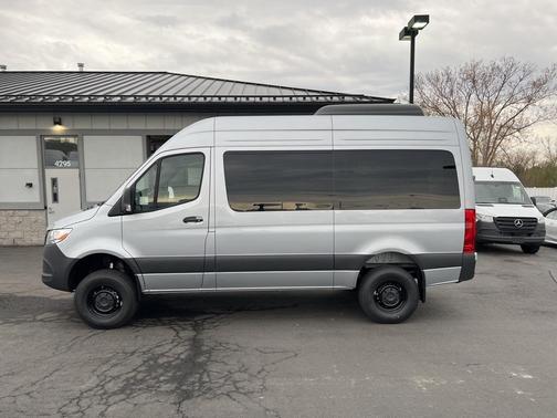 2025 Mercedes-Benz Sprinter 2500 Standard Roof