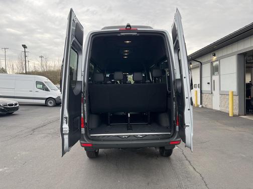 2025 Mercedes-Benz Sprinter 2500 Standard Roof