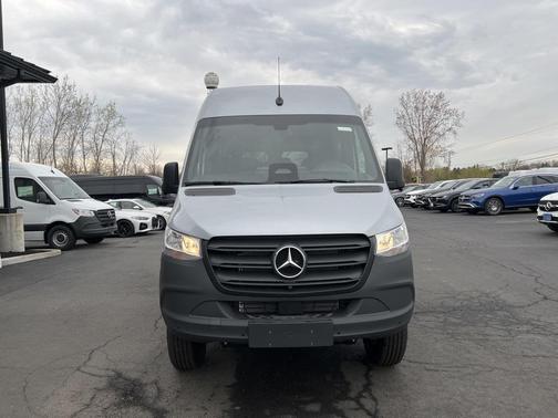 2025 Mercedes-Benz Sprinter 2500 Standard Roof