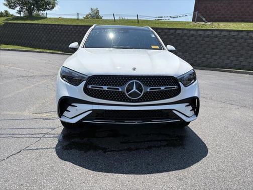 2025 Mercedes-Benz GLC 350e Base