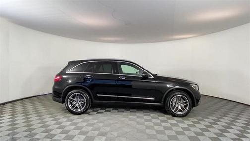 Photo 2 of 26 of 2019 Mercedes-Benz GLC 300 Base 4MATIC