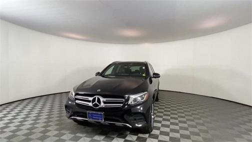 Photo 4 of 26 of 2019 Mercedes-Benz GLC 300 Base 4MATIC