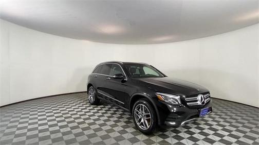 Photo 3 of 26 of 2019 Mercedes-Benz GLC 300 Base 4MATIC