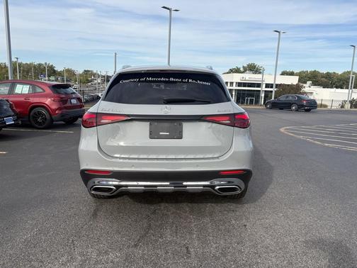 2025 Mercedes-Benz GLC 300 4MATIC