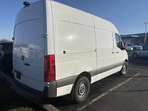 2025 Mercedes-Benz Sprinter 2500 Standard Roof