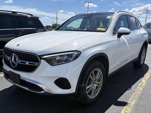 Polar White 2023 Mercedes-Benz GLC 300 4MATIC