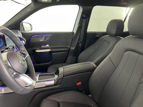 2025 Mercedes-Benz GLB 250 4MATIC
