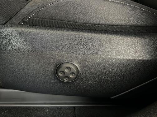 Black 2023 Mercedes-Benz GLC 300 4MATIC