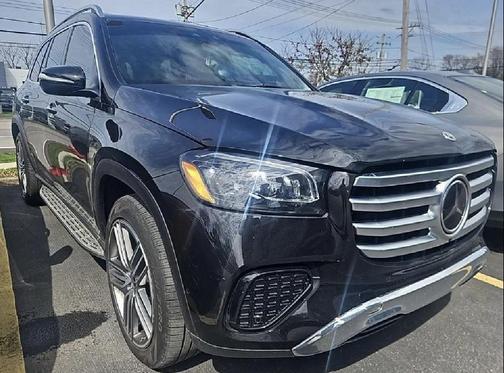 Obsidian Black Metallic 2025 Mercedes-Benz GLS 450 4MATIC