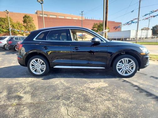 2018 Audi Q5 2.0T Premium Plus