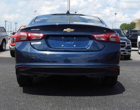 Photo 5 of 33 of 2020 Chevrolet Malibu LT