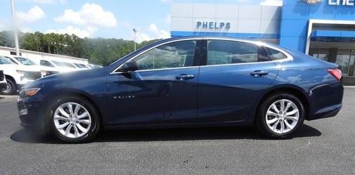 Photo 3 of 33 of 2020 Chevrolet Malibu LT