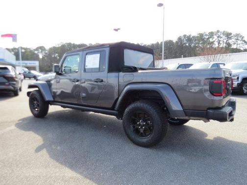 2024 Jeep Gladiator Sport