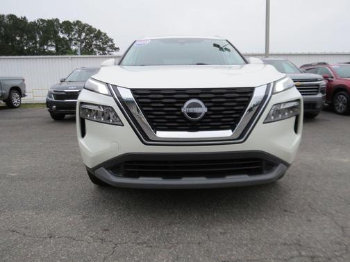 White 2023 Nissan Rogue SV
