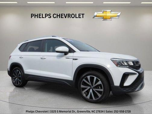 Pure White 2023 Volkswagen Taos 1.5T SE