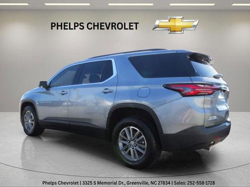 Sterling Gray Metallic 2023 Chevrolet Traverse LT Cloth