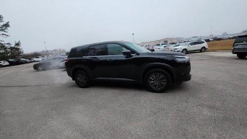 2023 Nissan Pathfinder S