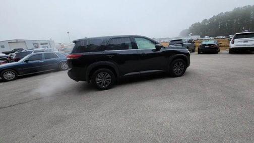 2023 Nissan Pathfinder S