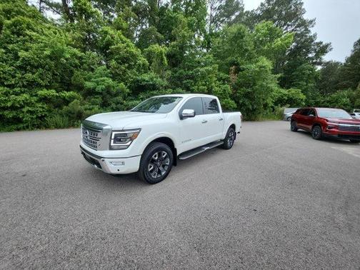 2024 Nissan Titan Platinum Reserve