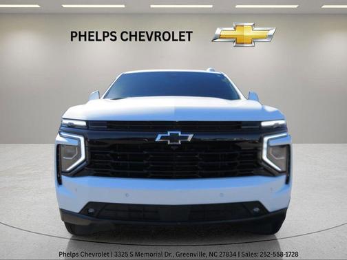 Iridescent Pearl Tricoat 2025 Chevrolet Tahoe RST