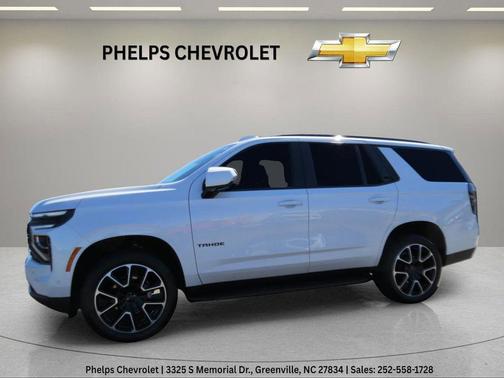 Iridescent Pearl Tricoat 2025 Chevrolet Tahoe RST