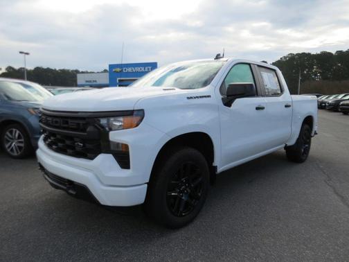 2025 Chevrolet Silverado 1500 Custom
