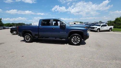 2024 Chevrolet Silverado 2500 Custom