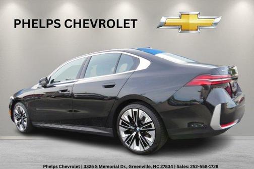 Black Sapphire Metallic 2025 BMW 530 i xDrive