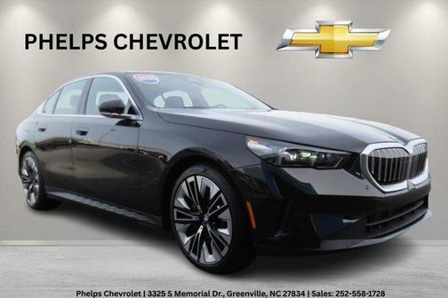 Black Sapphire Metallic 2025 BMW 530 i xDrive