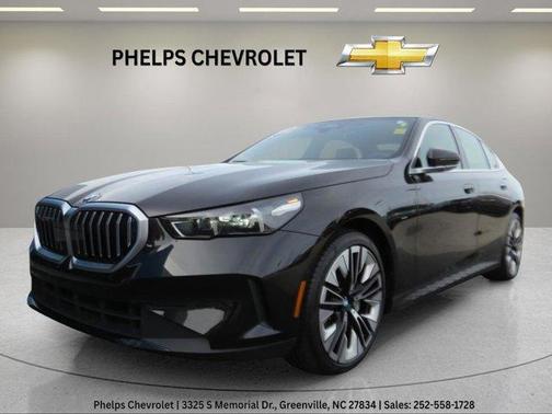 Black Sapphire Metallic 2025 BMW 530 i xDrive