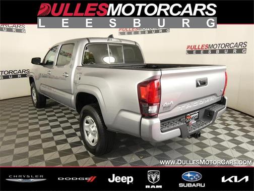 Photo 5 of 26 of 2020 Toyota Tacoma SR