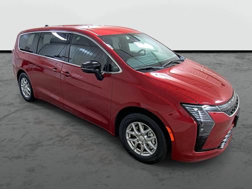 Red Hot Pearlcoat 2027 Chrysler Pacifica L