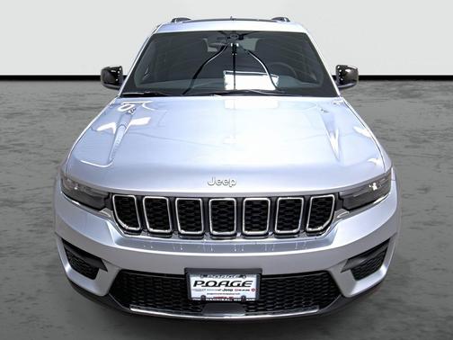 2026 Jeep Grand Cherokee Altitude