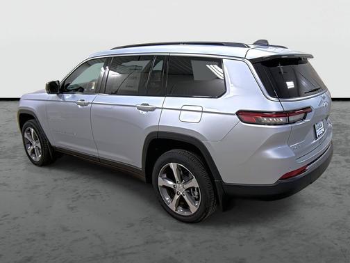 Silver Zynith 2026 Jeep Grand Cherokee L Limited