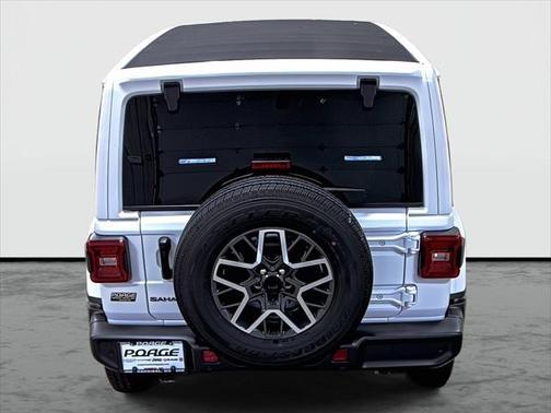 2025 Jeep Wrangler 4-Door Sahara 4x4