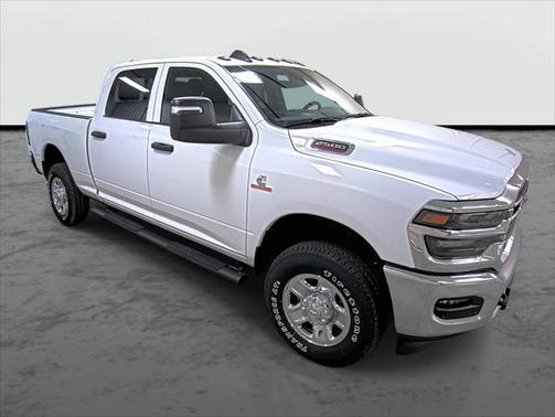 2025 RAM 2500 Tradesman Crew Cab 4x4 6'4' Box