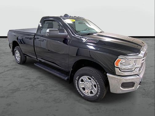 2020 RAM 2500 Tradesman Regular Cab 4X4 8' Box