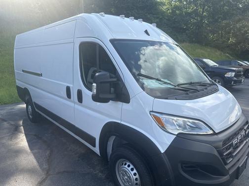 Bright White Clearcoat 2026 RAM ProMaster 3500 High Roof