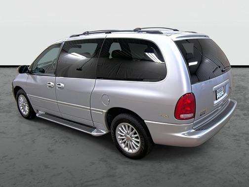 1999 Chrysler Town & Country LX