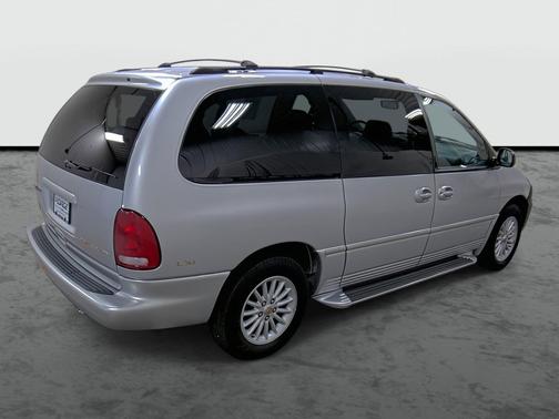 1999 Chrysler Town & Country LX