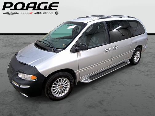 1999 Chrysler Town & Country LX