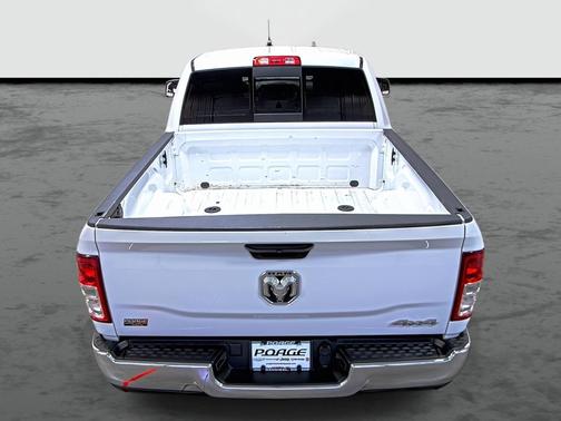 Bright White Clearcoat 2021 RAM 3500 Tradesman Crew Cab 4x4 6'4' Box