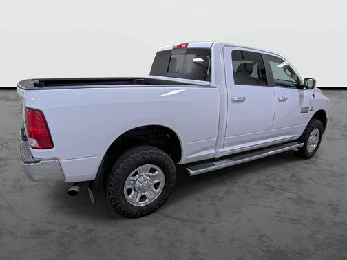 Bright White Clearcoat 2017 RAM 2500 SLT Crew Cab 4x4 6'4' Box